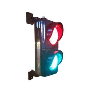 uae/images/productimages/gulf-safety-equip-trdg-llc/traffic-light/traffic-signal-light-180-to-260v-red-and-green.webp