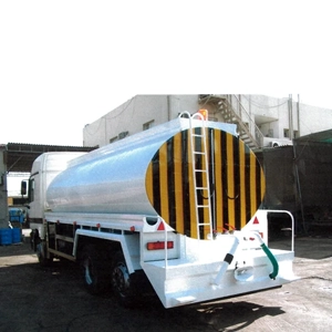 uae/images/productimages/strong-trailer-factory/water-tanker/water-tanker-4000-gallon.webp